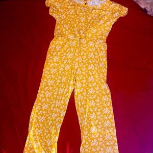 I am selling clothes and dresses